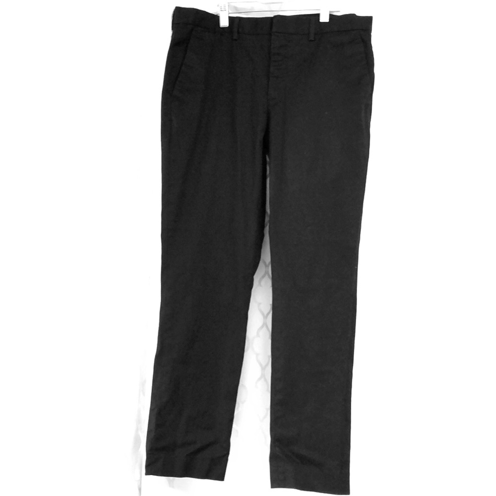 Express Innovator skinny dress pants in black.
